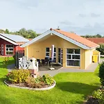 4 Personen Mit Sauna, Kaminofen Und Einen Wunderschцnen Garten Mit Terrasse In Casa vacanze *