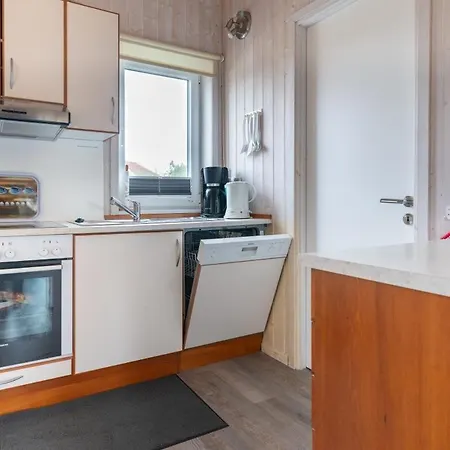 4 Personen Mit Sauna, Kaminofen Und Einen Wunderschцnen Garten Mit Terrasse In Feriehus *