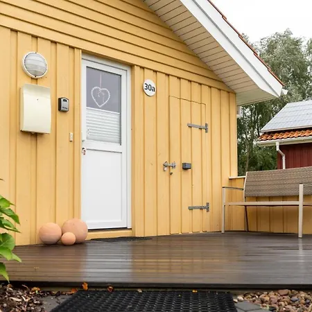 Feriehus 4 Personen Mit Sauna, Kaminofen Und Einen Wunderschцnen Garten Mit Terrasse In Otterndorf