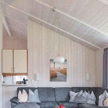 4 Personen Mit Sauna, Kaminofen Und Einen Wunderschцnen Garten Mit Terrasse In