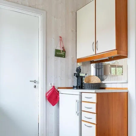 4 Personen Mit Sauna, Kaminofen Und Einen Wunderschцnen Garten Mit Terrasse In Hébergement de vacances *