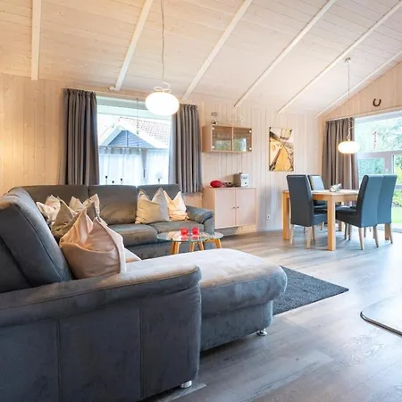 Feriehus 4 Personen Mit Sauna, Kaminofen Und Einen Wunderschцnen Garten Mit Terrasse In