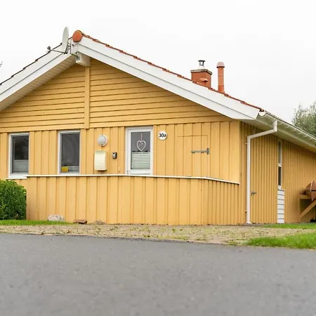 4 Personen Mit Sauna, Kaminofen Und Einen Wunderschцnen Garten Mit Terrasse In * Otterndorf