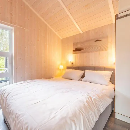 4 Personen Mit Sauna, Kaminofen Und Einen Wunderschцnen Garten Mit Terrasse In Dom wakacyjny Otterndorf