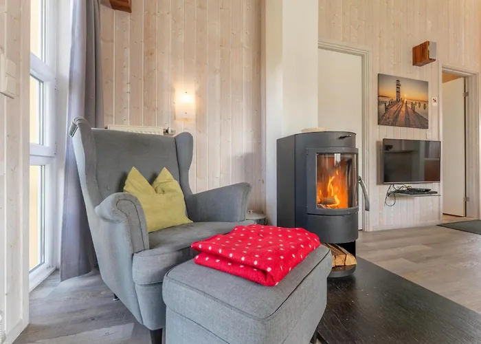 4 Personen Mit Sauna, Kaminofen Und Einen Wunderschцnen Garten Mit Terrasse In *