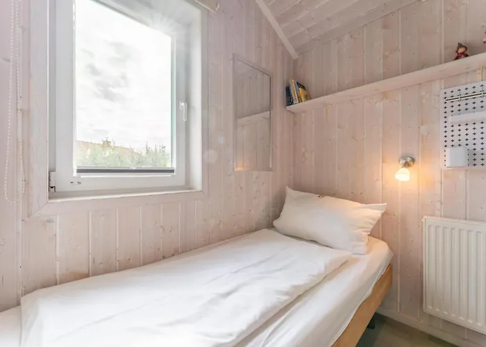 度假居 4 Personen Mit Sauna, Kaminofen Und Einen Wunderschцnen Garten Mit Terrasse In
