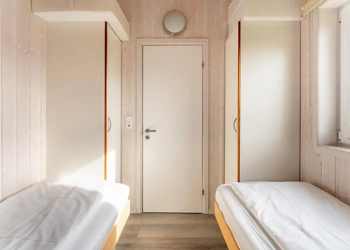 4 Personen Mit Sauna, Kaminofen Und Einen Wunderschцnen Garten Mit Terrasse In * 奥滕多夫