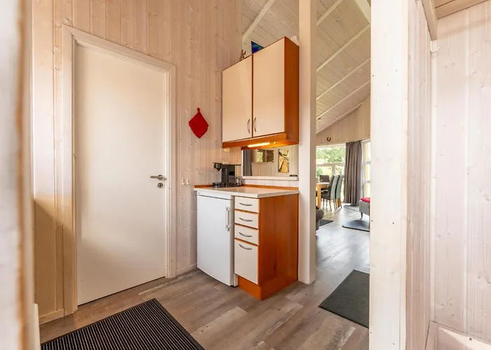 4 Personen Mit Sauna, Kaminofen Und Einen Wunderschцnen Garten Mit Terrasse In