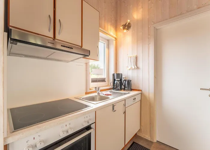 4 Personen Mit Sauna, Kaminofen Und Einen Wunderschцnen Garten Mit Terrasse In