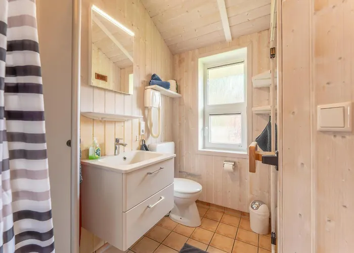 4 Personen Mit Sauna, Kaminofen Und Einen Wunderschцnen Garten Mit Terrasse In 度假居 *