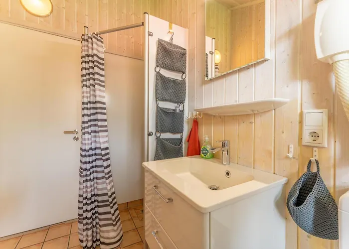 度假居 4 Personen Mit Sauna, Kaminofen Und Einen Wunderschцnen Garten Mit Terrasse In